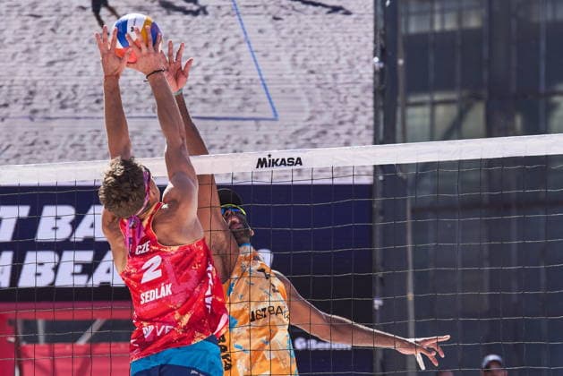 Ostrava 28.05.2026. Beach volleyball, Beachvolleyball JT Banka Ostrava Beach Pro Tour Elite 16, day 2, group phase, Ostrava, Czech Republic --- Siatkowka plazowa, JT Banka Ostrava Beach Pro Tour Elite 16, dzieÅ drugi, faza grupowa turnieju w Ostrawie Persons Shown : Evandro (BRA) Fot. Dominika Chmura Arena Akcji NEWSPIX.PL --- newspix.pl 