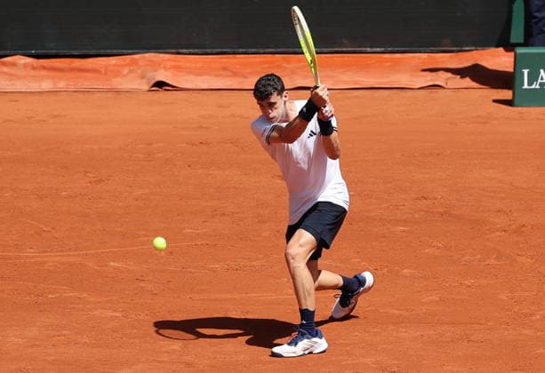 ROLAND GARROS 2026 Thierry Larret MAXPPP - PARIS (75) 28 05 2026 Thierry Larret Maxppp. Tennis. Roland Garros 2026. Internationaux de France de tennis. Stade Roland Garros, Paris (75). Le 28 Mai. Court Philippe CHATRIER : Jannik SINNER (ITA) vs Juan Manuel CERUNDOLO (ARG). - Roland Garros French Open tennis tournament, in Paris, France, on 28 May 2026 PARIS (75) STADE ROLAND GARROS PARIS ILE DE FRANCE FRANCE  Copyright: xMAXPPPxThierryxLarretx TLR202605286817 TLR202605286817