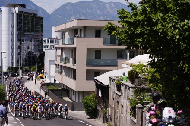 The pack rides during Stage 18 of the Giro d™Italia, from Fai della Paganella to Pieve di Soligo, Italy - Thursday May 28, 2026.  Copyright: xFabioxFerrarix xLaPressex