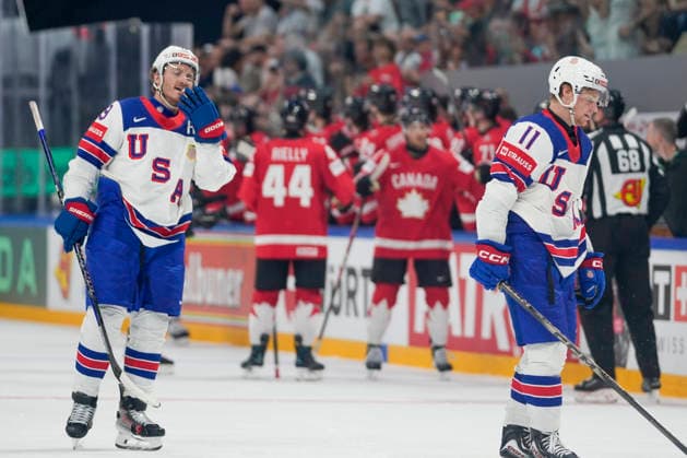 FRIBOURG, SWITZERLAND MAY 28 Matthew Tkachuk of United States L and Oliver Moore of United States disappointed after Canada second goal during the 2026 IIHF Ice Hockey World Championship Switzerland game between Canada and USA at BCF Arena on May 28, 2026 in Fribourg, Fribourg Fribourg BCF Arena Fribourg Switzerland Copyright: xJustPictures.ch JarixPestelaccix jp-en-EuSpIm-JP6_JAR_Canada_USA_28May2026_00121