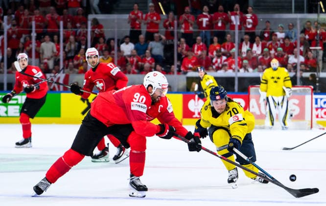 260528 Roman Josi of Switzerland and Oscar Sundqvist of Sweden during the 2026 IIHF Ice Hockey World Championship quarterfinal match between Switzerland and Sweden on May 28, 2026 in Zürich Photo Jesper Zerman BILDBYRAN kod JZ JZ0733 ishockey ice hockey ishockey vm 2026 vm 2026 iihf world championship kvartsfinal quarterfinal quarterfinals switzerland schweiz sverige sweden bbeng  Copyright: JESPERxZERMAN BB260528JZ121