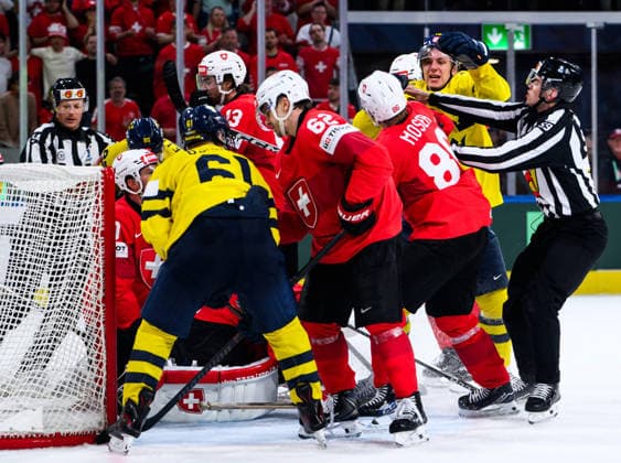 260528 Janis Moser of Switzerland and Jack Berglund of Sweden during the 2026 IIHF Ice Hockey World Championship quarterfinal match between Switzerland and Sweden on May 28, 2026 in Zürich Photo Jesper Zerman BILDBYRAN kod JZ JZ0733 ishockey ice hockey ishockey vm 2026 vm 2026 iihf world championship kvartsfinal quarterfinal quarterfinals switzerland schweiz sverige sweden bbeng  Copyright: JESPERxZERMAN BB260528JZ166