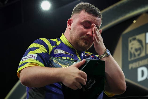 2026 BetMGM Premier League Darts, Final, London An emotional Luke Littler wipes away tears after the 2026 BetMGM Premier League Darts Final at The O2 Arena, London, England on 28 May 2026 Credit: Ian Stephen Every Second Media Editorial use only. All images are copyright Every Second Media Limited. No images may be reproduced without prior permission. Copyright: xIMAGO EveryxSecondxMediax ESM-2016-0026 IanxStephenx xEveryxSecondxMediax