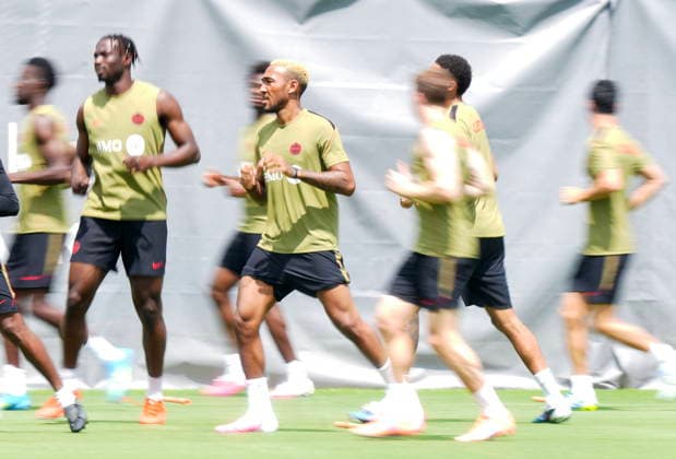 May 28, 2026, Charlotte, Nc, UNITED STATES: Canada defender Derek Cornelius, centre, warms up during team Canada World Cup roster selection camp in Charlotte, NC on Thursday, May 28, 2026. Canada News - May 28, 2026  - ZUMAc35_ 20260528_zaf_c35_100 Copyright: xNathanxDenettex