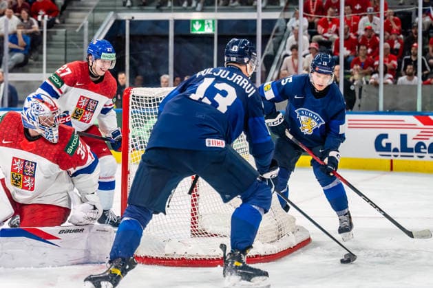 xxkeikkaxx 20260528 Swiss Life Arena, Zurich, Switzerland. IIHF Ice hockey, Eishockey World Championships Quarterfinal match Finland vs Czechia Jesse Puljujärvi (13) of Team Finland Anton Lundell (15) of Team Finland Josef Korenar (32) of Team Czechia Marek Alscher (27) of Team Czechia Photo by Pasi Suokko All Over Press  1.06237143