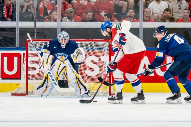 xxkeikkaxx 20260528 Swiss Life Arena, Zurich, Switzerland. IIHF Ice hockey, Eishockey World Championships Quarterfinal match Finland vs Czechia Justus Annunen (31) of Team Finland Martin Kaut (61) of Team Czechia Mikko Lehtonen (4) of Team Finland Photo by Pasi Suokko All Over Press  1.06237314