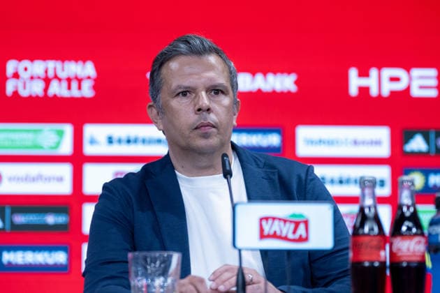 Samir Arabi Fortuna Duesseldorf, sports director has taken a seat at the press conference Fortuna Duesseldorf, presentation of the new sports director, 3 Liga, football, season 2026 2027, 28 05 2026 Press conference Fortuna Duesseldorf, 3 Liga, season 2025 2026, 29 05 2026 Duesseldorf Copyright: xEibner-Pressefoto ThomasxHaeslerx EP_THR