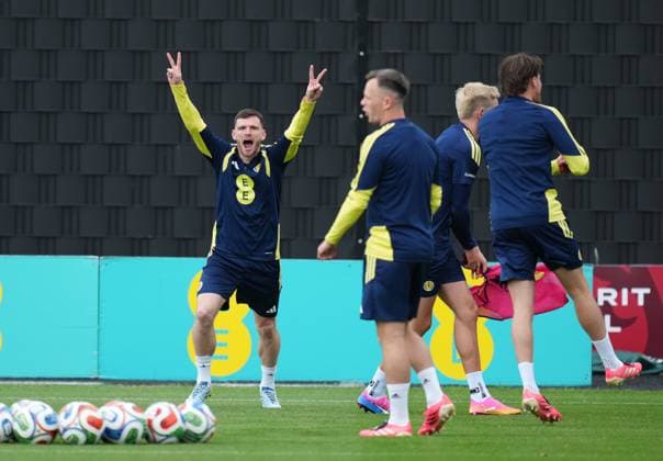 Scotland captain Andy Robertson Scotland Team Training, Football, Hampden Park, Glasgow, Scotland, UK - 29 May 2026Glasgow Hampden Park United Kingdom EDITORIAL USE ONLY No use with unauthorised audio, video, data, fixture lists, club league logos or live services. Online in-match use limited to 120 images, no video emulation. No use in betting, games or single club league player publications. Copyright: xStuartxWallace Shutterstockx 16902976p