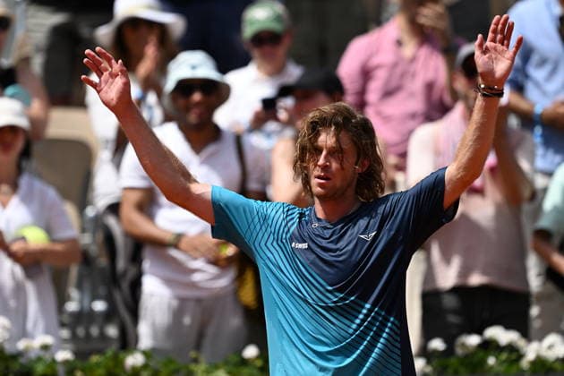 2026 French Open (Roland-Garros) - Day 6 PARIS, FRANCE - MAY 29: Andrey Rublev celebrates after victory against Nuno Borges (not seen) of Portugal in their Men s Singles third round match on Day Six of the 2026 French Open at Roland Garros in Paris, France on May 29, 2026. Burak Akbulut Anadolu Paris France. Editorial use only. Please get in touch for any other usage.  Copyright: x2026xAnadoluxBurakxAkbulutx
