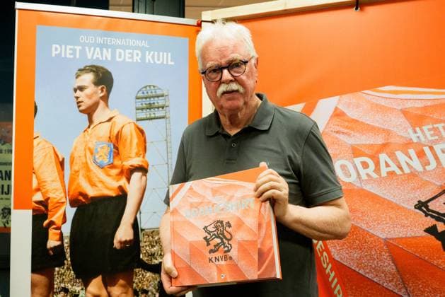 Football, national team Netherlands, book presentation Oranjeshirt in Zeist