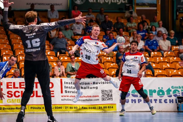 Sascha Pfattheicher HBW Balingen Weilstetten, 30 throws the ball, Dessau Rosslauer HV 06 vs HBW Balingen Weilstetten, Handball, 2 Bundesliga, 33 Matchday, Season 2025 26, 29 05 2026, Dessau Rosslauer HV 06 vs HBW Balingen Weilstetten, Handball, 2 Bundesliga, 33 Matchday, Season 2025 26, 29 05 2026 Dessau Rosslau Copyright: xEibner-Pressefoto LauraxRoemerx EP_LRR