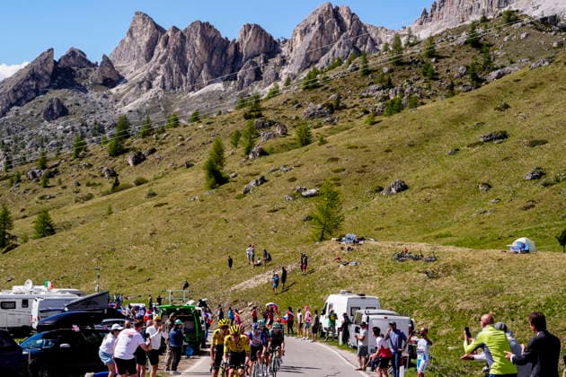 the pack riders during Stage 19 of the Giro dÕItalia, from Feltre to Alleghe, Italy, Friday, May 29, 2026.  Copyright: xFabioxFerrari LaPressex