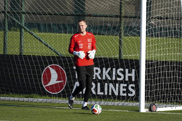 Turkish National Football Team training session ISTANBUL, TURKIYE - MAY 29: Turkish National Football Team player Mert Gunok attends the training session, under the lead of head coach Vincenzo Montella, ahead of the 2026 FIFA World Cup, WM, Weltmeisterschaft, Fussball at Hasan Dogan National Teams Camp and Training Facilities in Istanbul, Turkiye on May 29, 2026. Beyza Comert Anadolu Istanbul Turkey. Editorial use only. Please get in touch for any other usage.  Copyright: x2026xAnadoluxBeyzaxComertx