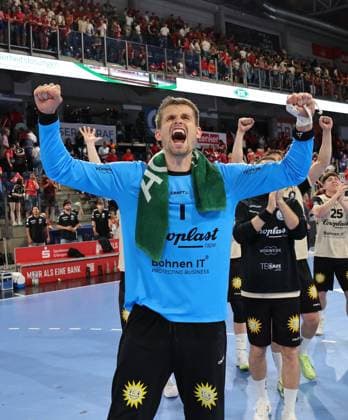29 05 2026 Handball 1 Bundesliga DAIKIN HBL Season 2025 2026 33 Matchday HC Erlangen Metropolregion Nuremberg HCE Bergischer HC DaMa xdaxmax Cheering Joy after the end of the match Team Bergischer HC team rejoices Joy cheers Christopher Rudeck 1, Bergischer HC