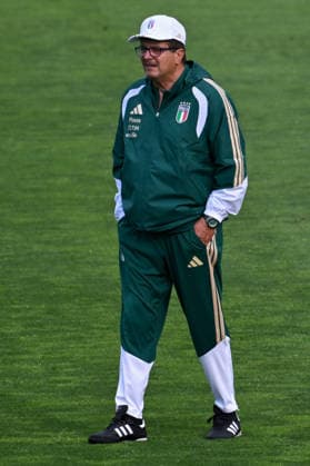 foto IPP lisa guglielmi Coverciano - Firenze 30-03-2026 Raduno della Nazionale di Calcio dell Italia nella foto Silvio Baldini (allenatore Italia) italy photo press world copyright italy ITALY Copyright: xR4924_italyphotopressx