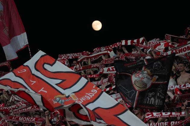 I tifosi dell AC Monza durante la partita tra Monza e Catanzaro, del Campionato italiano di calcio Serie BKT 2025 2026, Venerdi 29 Maggio 2026, - calcio ( Photo by Alessio Morgese LaPresse )  Copyright: xAlessioxMorgesex xLaPressex