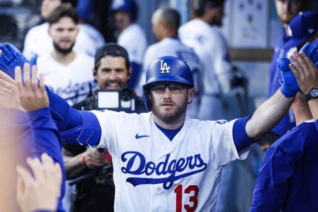 MLB, Baseball Herren, USA - Los Angeles Dodgers vs. Philadelphia Phillies Los Angeles Dodgers infielder Max Muncy celebrates after hitting a home run in the second inning of an MLB baseball game between the Los Angeles Dodgers and the Philadelphia Phillies at Uniqlo Field in Dodger Stadium; in Los Angeles, California, USA, 29 May 2026. LOS ANGELES CALIFORNIA UNITED STATES  Copyright: xCHRISxTORRESx