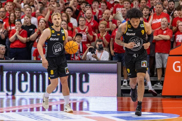 Lucas Mayer Bozic Estriche Knights Kirchheim, 08 Tylan James Pope Bozic Estriche Knights Kirchheim, 09 GER, Giessen46ers vs Bozic Estriche Knights Kirchheim, BARMER 2 Basketball Bundesliga, Playoffs Semifinal Game 4, Season 2025 2026, 29 05 2026 GER, Giessen46ers vs Bozic Estriche Knights Kirchheim, BARMER 2 Basketball Bundesliga, Playoffs Semifinal Game 4, Season 2025 2026, 29 05 2026 Giessen Copyright: xEibner-Pressefoto NinaxSanderx EP_NSR