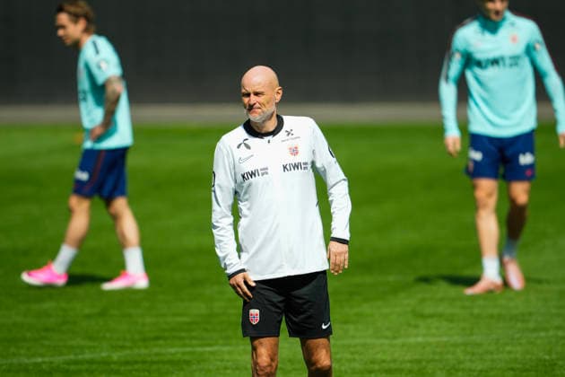 Training with the Norwegian men s national football team Oslo 20260530 National team manager Stale Solbakken during training with the Norwegian men s national football team at Ullevaal Stadium on Saturday Photo Beate Oma Dahle NTB Oslo Norway EDITORIAL USE ONLY RESTRICTED USE FOR BETTING COMPANIES  Copyright: xBeatexOmaxDahlex xNTBx