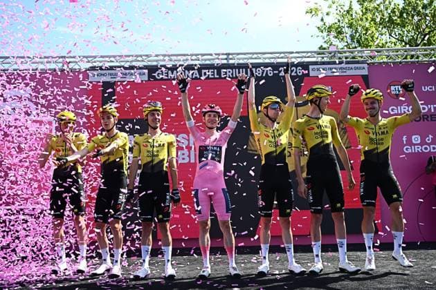 May 30, 2026, Gemona Del Friuli, ITALY: Danish rider Jonas Vingegaard Hansen .of Team Visma Lease A Bike wearing the overall leader s pink jersey, on the signing in podium ahead the departure of 20th stage of the 109 Giro d Italia 2026, over 200 km from Gemona del Friuli to Piancavallo, 30 may 2026. ANSA LUCA ZENNARO. Giro D Italia Cycling Tour - Stage 20  - ZUMAa110 20260530_zaf_a110_002 Copyright: xLucaxZennarox