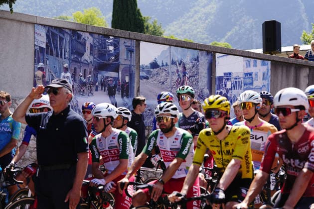 The pack rides during Stage 20 of the Giro d™Italia, from Gemona del Friuli to Piancavallo, Italy, Saturday,May 30, 2026.  Copyright: xFabioxFerrarix xLaPressex