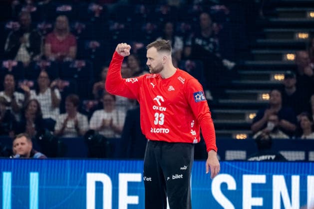 Hamburg 30 05 2026, Handball, Men, EHF European League Men 2025 26, Semi-final, Montpellier Handball THW Kiel Andreas Wolff THW Kiel, 33 cheers after a save