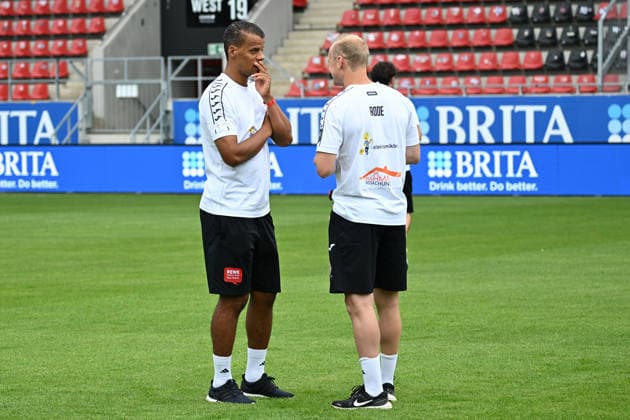 30 05 2026, xsvx, Football Langholz Cup 2026, v l Timothy Chandler Eintracht Frankfurt Sebastian Rode Wiesbaden