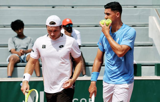TENNIS - French Open 2026 PARIS,FRANCE,30.MAY.26 - TENNIS - ATP, Tennis Herren World Tour, French Open, Roland Garros, Grand Slam. Image shows Lucas Miedler (AUT) and Alexander Erler (AUT).  GEPAxpictures xMatthiasxHauer