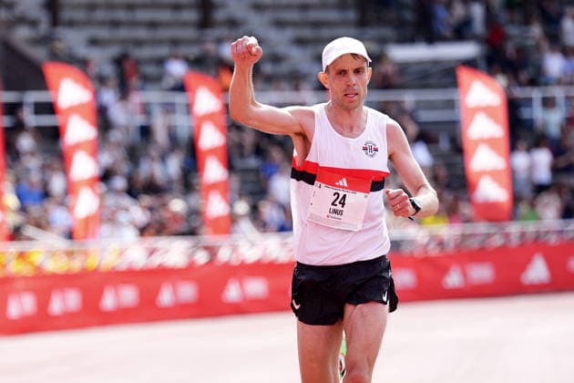 STOCKHOLM, SWEDEN 20260530 Linus Rosdahl from Hässelby SK in ninth place and Swedish Championship silver at the finish during the Stockholm marathon on Saturday STOCKHOLM SWEDEN x10500x  Copyright: xMagnusxLejhall TTx STOCKHOLM MARATHON 2026