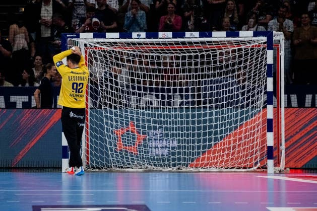 Hamburg 30 05 2026, Handball, Men, EHF European League Men 2025 26, Semi-final, Montpellier Handball THW Kiel Remi Desbonnet Montpellier Handball, 92 stands disappointed at the goalpost after the end of the match