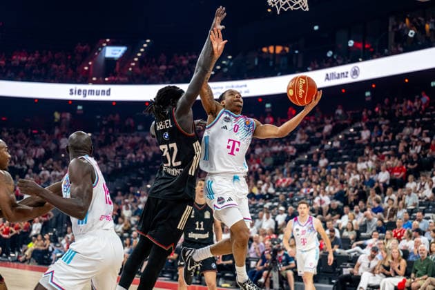 Wenyen Gabriel 32 FC Bayern Basketball in duel with Jalen Finch 0 Telekom Baskets Bonn , FC Bayern Basketball vs Telekom Baskets Bonn, BBL, Semifinal 1, 30 05 2026 Munich Bavaria Germany Copyright: xkolbert-press UlrichxGamelx