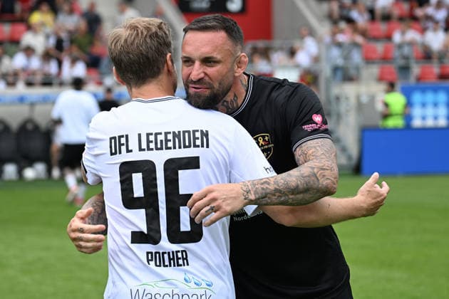 30 05 2026, xsvx, Football Langholz Cup 2026, f l Oliver Oli Pocher MMA fighter Christian Eckerlin Wiesbaden