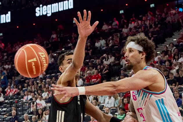 German Basketball Bundesliga BBL , FC Bayern Munich Basketball vs TELEKOM BASKETS Bonn, Munich FC Bayern Basketball, Bonn TELEKOM BASKETS, 2026 05 30 in Munich SAP Garden KESSENS Michael TELEKOM BASKETS Bonn Center C Nr6 BON6 , DA SILVA Oscar FC Bayern Munich Basketball Power Forward PF Nr1 FCBB1 sportworld Munich SAP Garden Bayern Germany