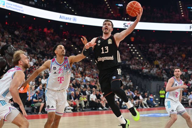 from right Andreas OBST FCB Joel AMINU Bonn , Melvin JOSTMANN Bonn , action,duel Basketball BBL,season 2025 2026 ,1 Play Off semi-final FC Bayern Muenchen Telekom Baskets Bonn on 30 05 2025, S A P G A R D EN