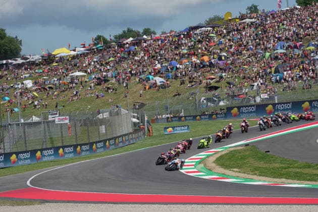 30 05 2026, Autodromo Internazionale del Mugello, Mugello, MotoGP Italian Grand Prix 2026 ,in the picture Race start , Raul Fernandez ESP , Trackhouse MotoGP Team, Jorge Martin ESP , Aprilia Racing, Diogo Moreira BRA , ProHonda LCR, Marc Marquez ESP , Ducati Lenovo Team, Fabio di Giannantonio ITA , Pertamina Enduro VR46 Racing Team, Marco Bezzecchi ITA , Pedro Acosta ESP , Red Bull KTM Factory Racing Photo by Hasan Bratic DeFodi Images