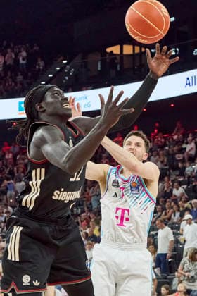 German Basketball Bundesliga BBL , FC Bayern Munich Basketball vs TELEKOM BASKETS Bonn, Munich FC Bayern Basketball, Bonn TELEKOM BASKETS, 2026 05 30 in Munich SAP Garden MURPHY Grayson TELEKOM BASKETS Bonn Point Guard PG Nr7 BON7 , GABRIEL Wenyen FC Bayern Munich Basketball Center C Nr32 FCBB32 sportworld Munich SAP Garden Bayern Germany