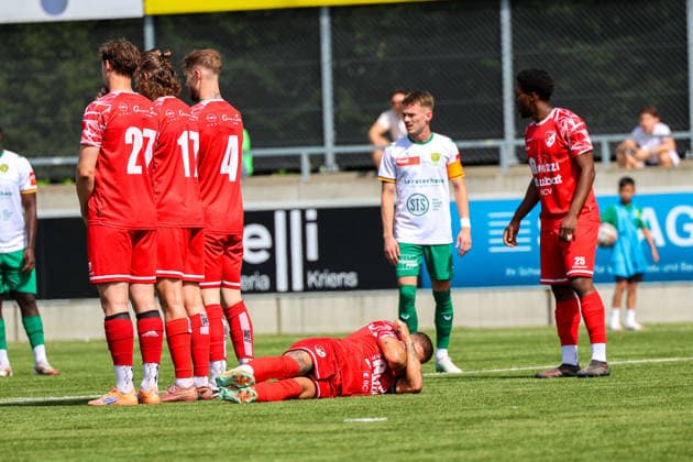 Soccer Switzerland Promotion League 2025 2026 Last matchday, 30 05 2026 SC Kriens vs FC Bavois Kleinfeld Kriens, Switzerland FC Bavois Players behind the wall Kriens Stadium Kleinfeld Lucerne Switzerland Copyright: xAmiirxAmedjouax