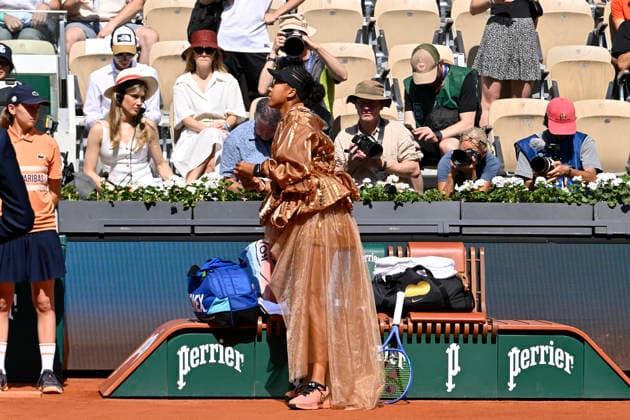 Tennis -Internationaux de France - Roland Garros 2026 - ITF - 30 05 2026 - French Open Paris 30.05.2026 Naomi Osaka (JAP) has turned the clay courts of Roland Garros into her personal runway with a headline-grabbing, two-piece custom court-ure ensemble designed by Swiss couturier Kevin Germanier and Nike. Described by Osaka as looking like the Eiffel Tower at night . Photo:- Roger Parker International Sports Fotos Ltd Paris Paris France Copyright: xRogerxParkerx