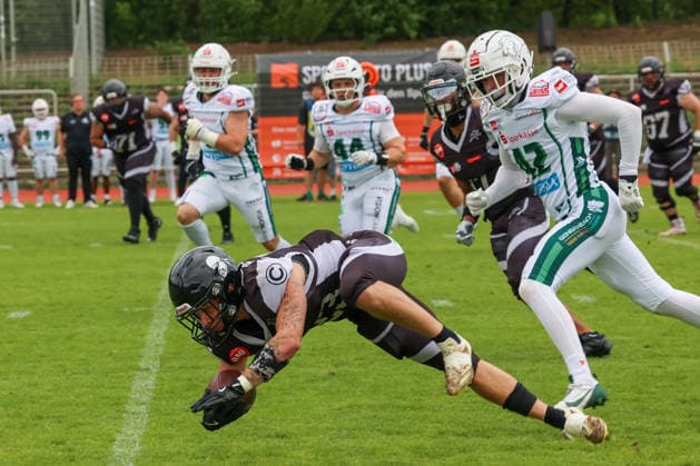 2026 05 30, Berlin Rebels vs Schwäbisch Hall Unicorns, GFL, Mommsenstadion, Berlin Loan Kuci Berlin Rebels, 23 picks up one more yard
