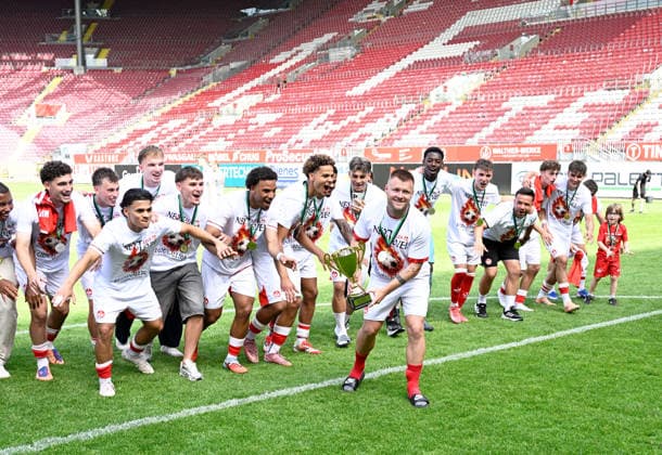 Football Oberliga season 2025 26 Fritz Walter Stadium 30 052026 1 FC KaiserslauternU21 fck FV Eppelborn ep 5 0 Jean ZIMMER 1 FC Kaiserslautern U21 with the winners trophy 1 FC Kaiserslautern