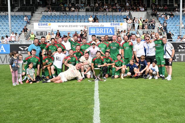 30 05 2026, xsvx, Football Langholz Cup 2026, v l Winner photo of the Kreisliga Allstars Wiesbaden