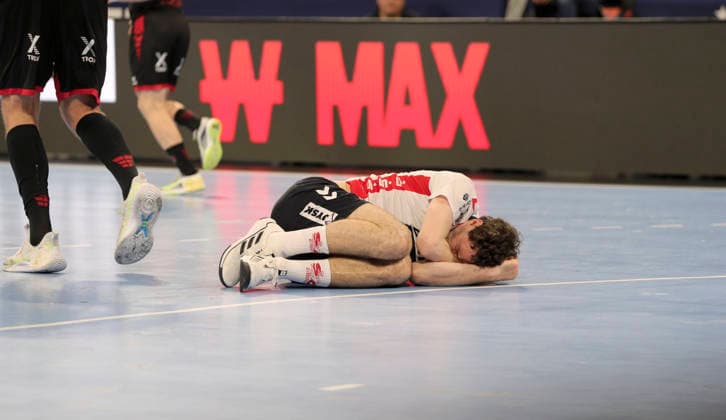 photo devastated Niclas Kirkelokke Flensburg Handball Herren am Sa 30 05 2026 Mens EHF European League , Final Four in Hamburg SG Flensburg Melsungen, Semifinal