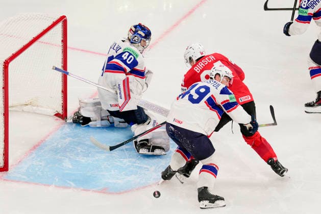 ZURICH, SWITZERLAND MAY 30 Christian Kaasastul of Norway against Attilio Biasca of Switzerland during the 2026 IIHF Ice Hockey World Championship Switzerland game between Switzerland and Norway at Swiss Life Arena on May 30, 2026 in Zurich, Zurich Zurich Swiss Life Arena Zurich Switzerland Copyright: xJustPictures.ch JarixPestelaccix jp-en-EuSpIm-JP6_JAR_Switzerland_Norway_30May2026_00068