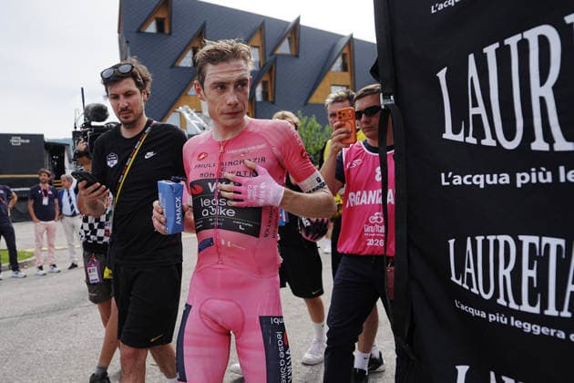 Denmark™s Jonas Vingegaard Hansen of Team Visma Lease A Bike winner of the stage and pink jersey during Stage 20 of the Giro d™Italia, from Gemona del Friuli to Piancavallo, Italy, Saturday, May 30, 2026.  Copyright: xGianxMattiaxD™Alberto LaPressex