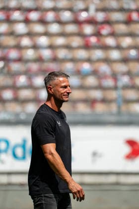 30 05 2026, xdaymx, Soccer Oberliga Rheinland Pfalz Saar, 1 FC Kaiserslautern FV Eppelborn Coach Alexander Bugera satisfied on the sidelines DFL DFB REGULATIONS PROHIBIT ANY USE OF PHOTOGRAPHS as IMAGE SEQUENCES and or QUASI VIDEO Kaiserslautern