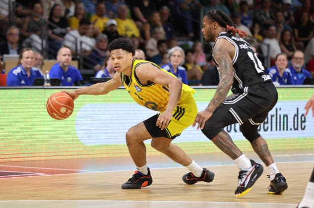 Jack Kayil on the ball, Cobe Williams duel Game scene Action Sport Basketball BBL Bundesliga Mens Play Off Semi-Final 1 Game Season 2025 2026 30 05 2026 ALBA Berlin vs BMA365 Bamberg Baskets