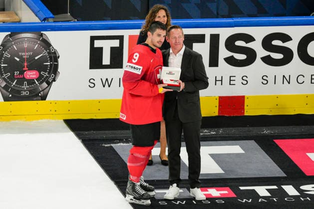 ZURICH, SWITZERLAND MAY 30 Damien Riat of Switzerland best player for team Switzerland during the 2026 IIHF Ice Hockey World Championship Switzerland game between Switzerland and Norway at Swiss Life Arena on May 30, 2026 in Zurich, Zurich Zurich Swiss Life Arena Zurich Switzerland Copyright: xJustPictures.ch JarixPestelaccix jp-en-EuSpIm-JP6_JAR_Switzerland_Norway_30May2026_00157