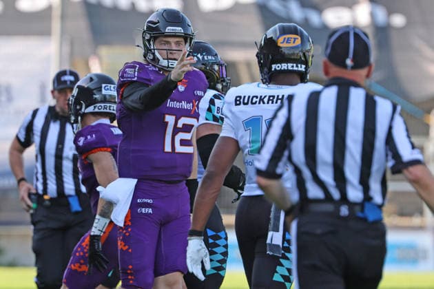 Quarterback Ethan Garbers Frankfurt Galaxy No. 12 is always forced to make his own runs and leads the way, Frankfurt Galaxy Munich Ravens, American Football, EFA, The European Football Alliance, Season 2026, Bornheimer Hang, 30 05 2026, Frankfurt Bornheimer Hang Germany
