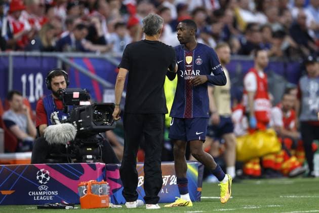 BUDAPEST - Paris Saint-Germain manager Luis Enrique thanks Ousmane Dembele of Paris Saint-Germain during the UEFA Champions League final between Paris Saint-Germain and Arsenal FC at Puskas ArÃ na on May 30, 2026, Budapest, Hungary. MAURICE VAN STEEN ANP UEFA Champions League Final 2026 2025-2026 xVIxANPxSportx xMauricexvanxSteenxIVx 559690783 originalFilename: 559690783