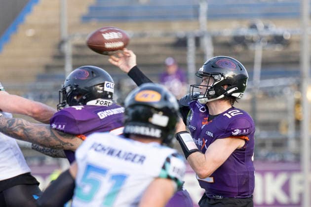 EFA European Football Alliance Frankfurt Galaxy Munich Ravens, 30 05 2026 Ethan Garbers Frankfurt Galaxy 12 throws the ball, Frankfurt Galaxy Munich Ravens, Frankfurt, PSD Bank Arena, 30 5 2026 Copyright: xBEAUTIFULxSPORTS Gawlikx